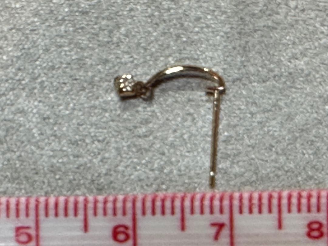 k18 ダイヤモンド計0.15カラットピアス