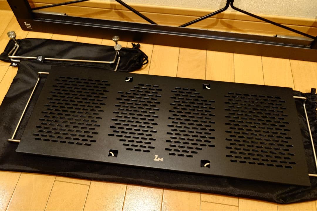 ZANE ARTS トードテーブル（4点Set）