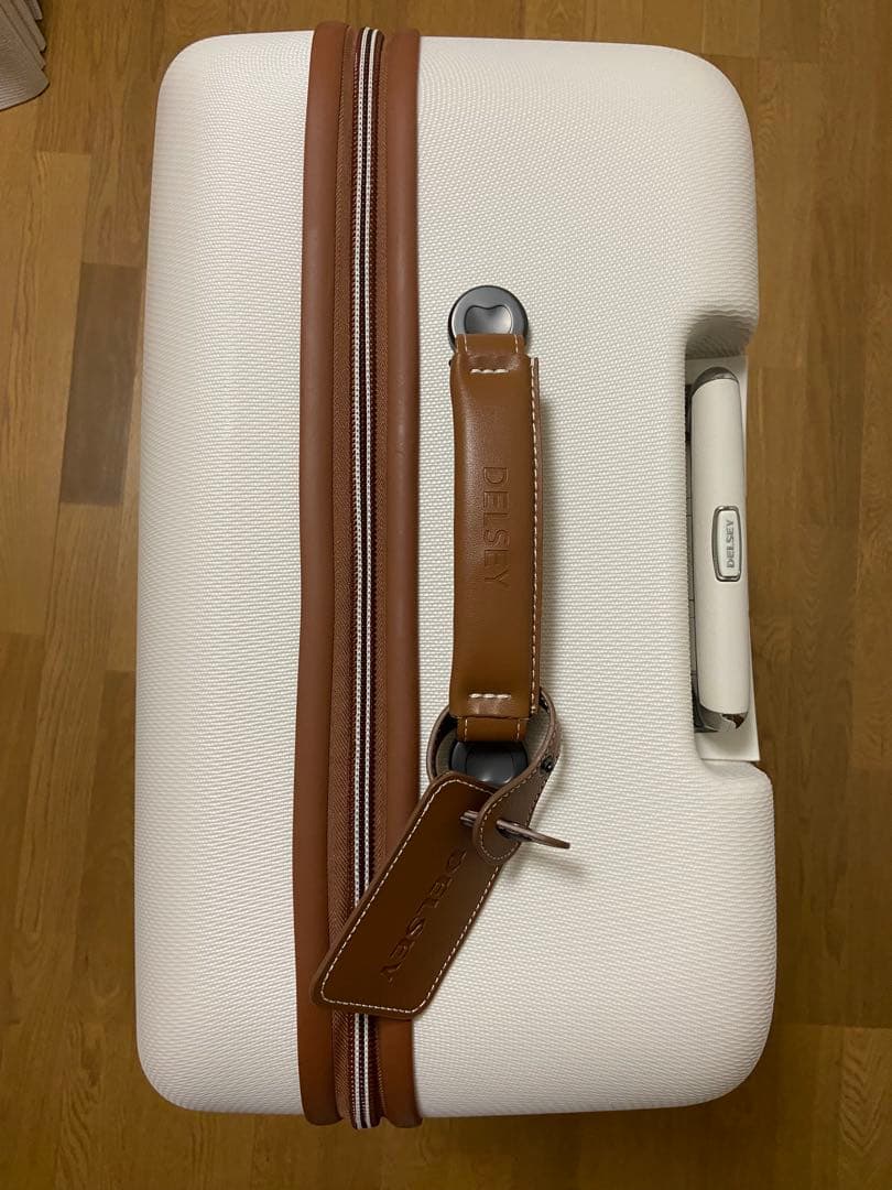 デルセー DELSEY スーツケース　シャトレー　110L ホワイト