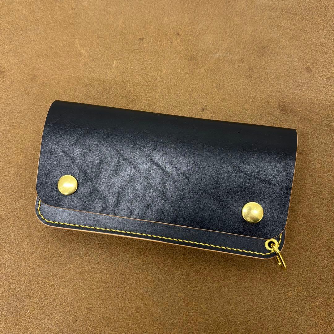 【セブンスター】ホースハイド　トラッカーウォレット　黒　茶心　3層