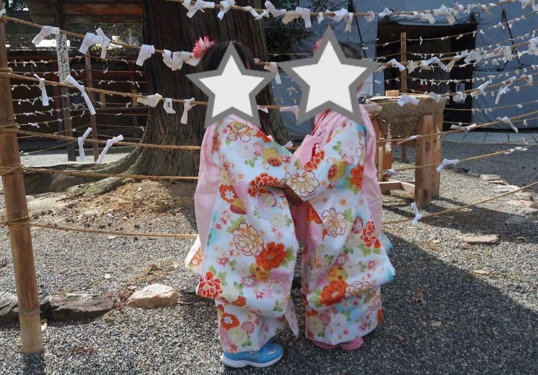 七五三　三歳　双子セット　ピンク花柄着物セット