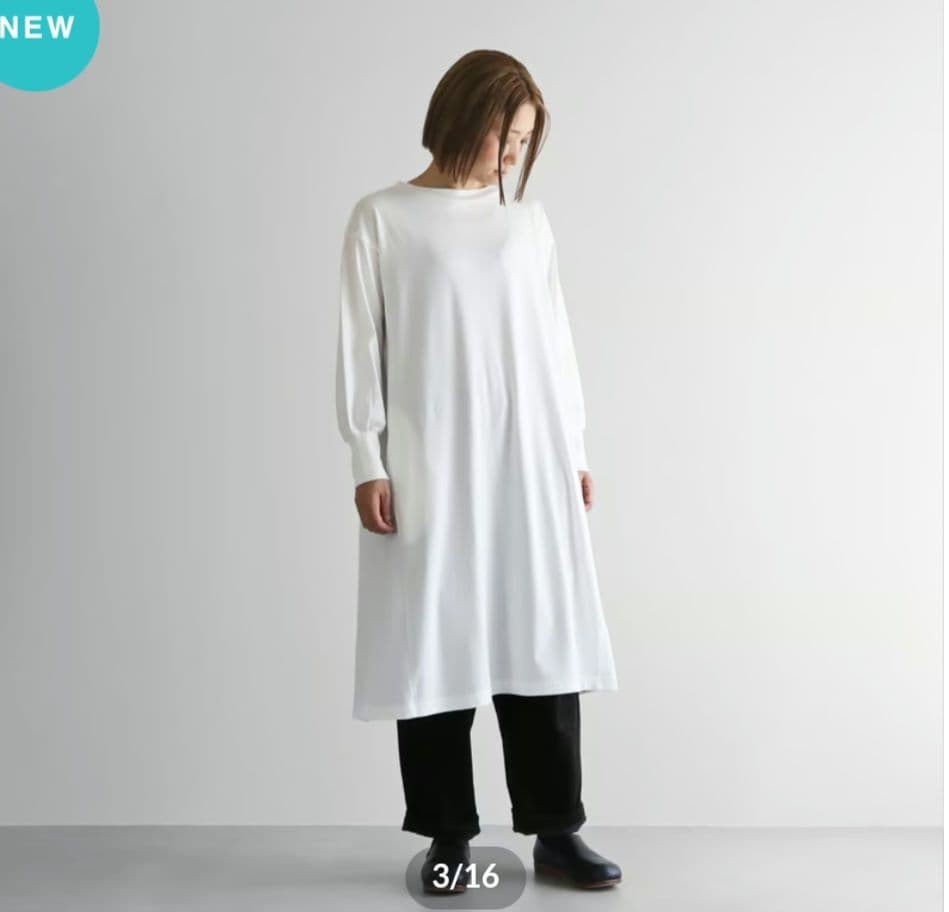 値下げ！ HUIS タグ付き新品 バックボタンリブワンピース