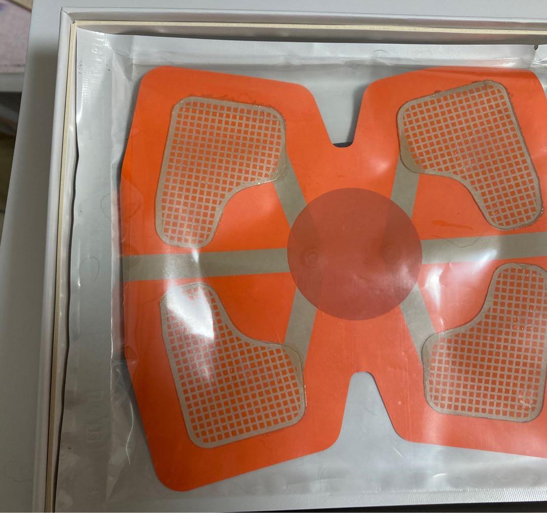 美品　EMSトレーニング4点セット