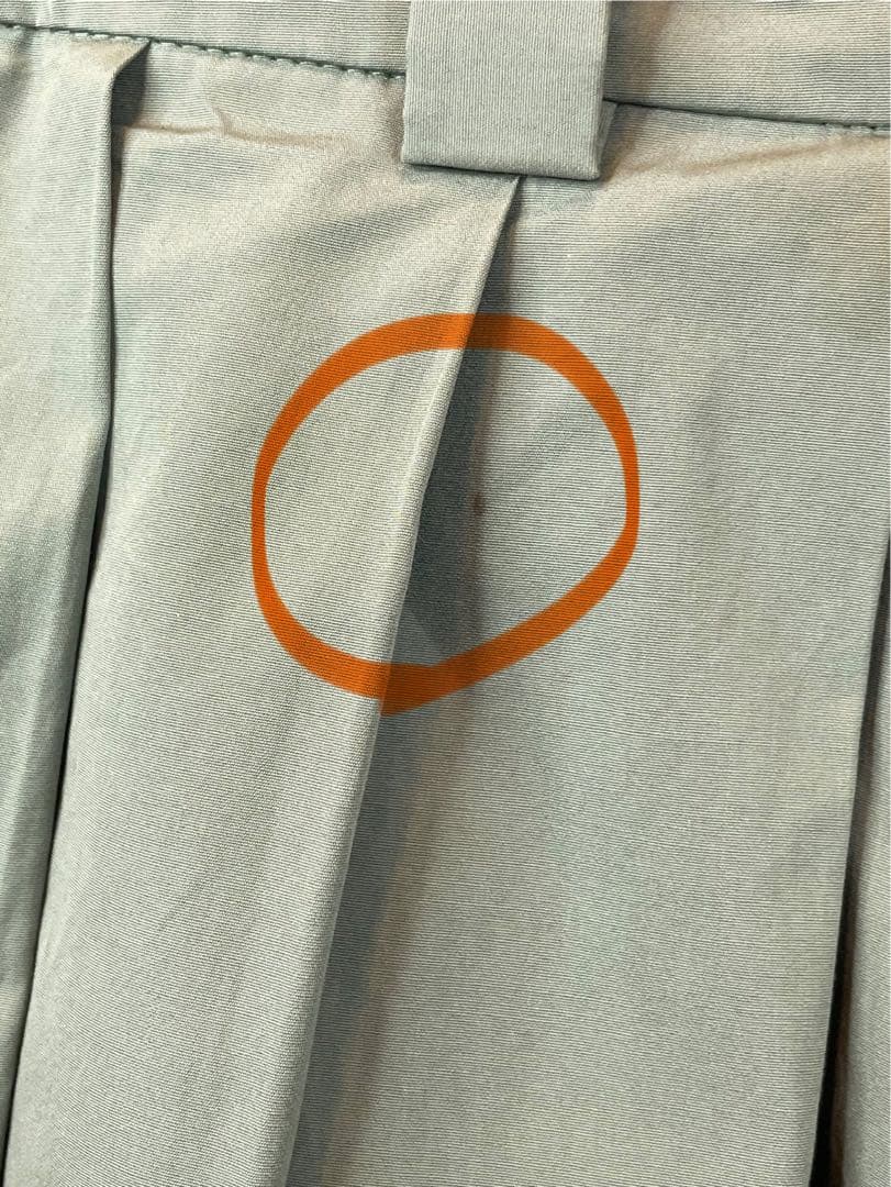 [キズ•汚れ有り] MiuMiu プリーツ カーキ スカートSize 40