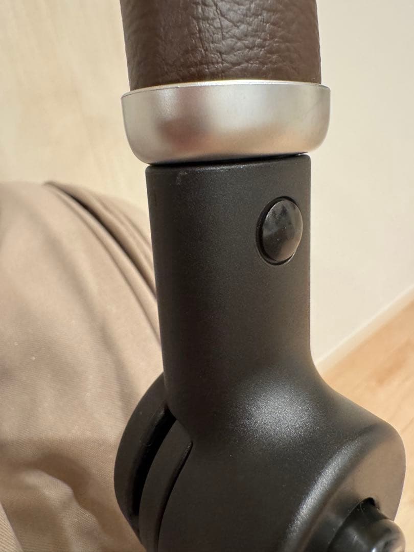 【極美品】2025アップリカラクーナクッションフリープラスAD ブライトベージュ