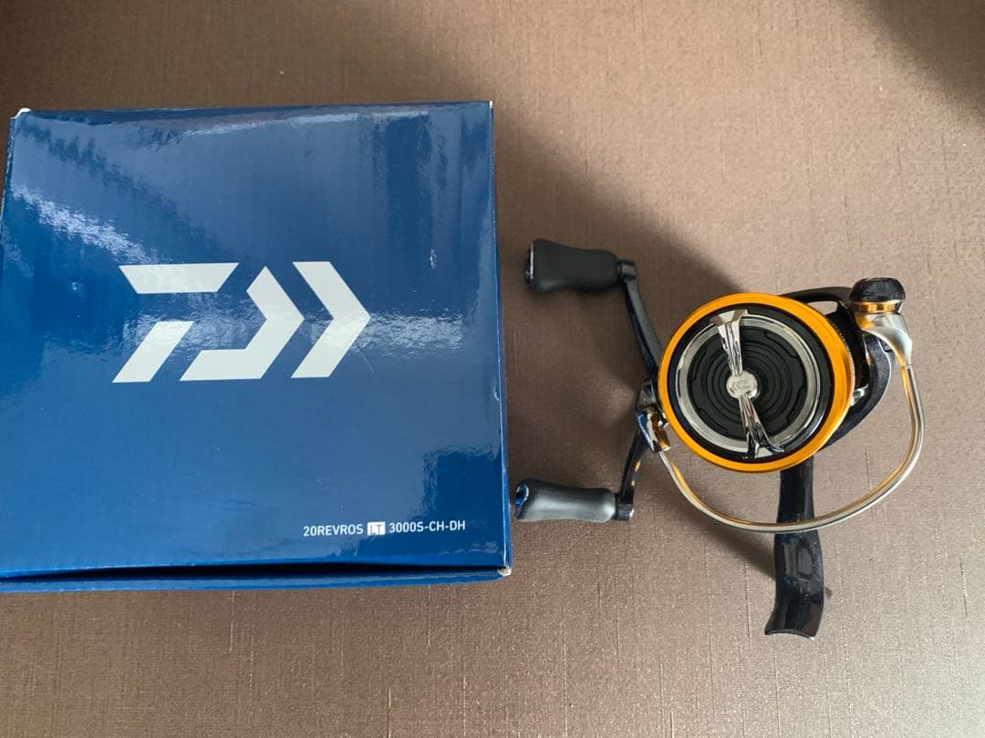 DAIWA REVROS LT 3000-CH-DH リール