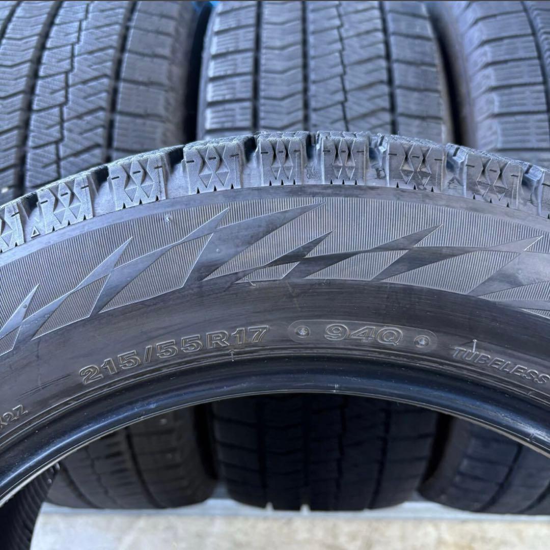 215/55R17 ブリヂストン　VRX2 スタットレスタイヤ2023年製造