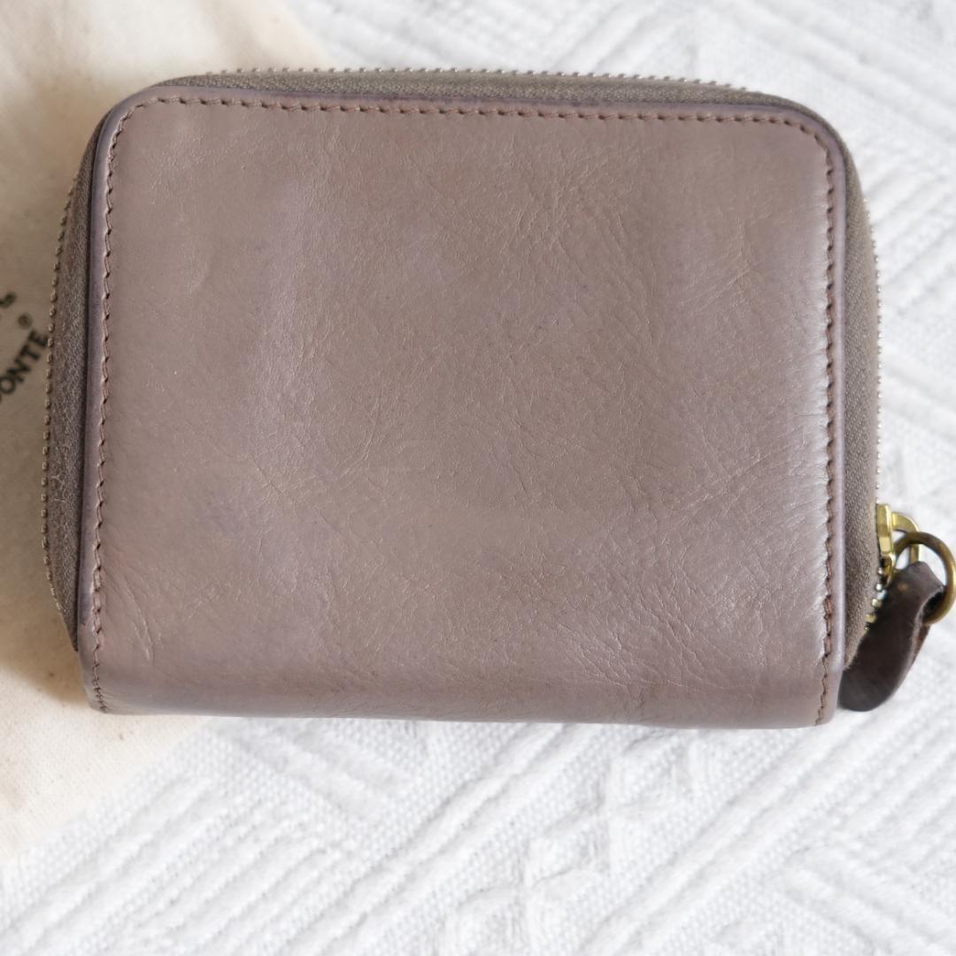 イルビゾンテIL BISONTE ラウンドファスナー　2つ折り財布　ウォレット