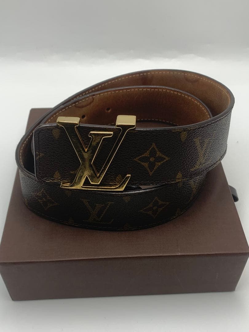ルイ・ヴィトン モルタルホワイト レザーベルト P55