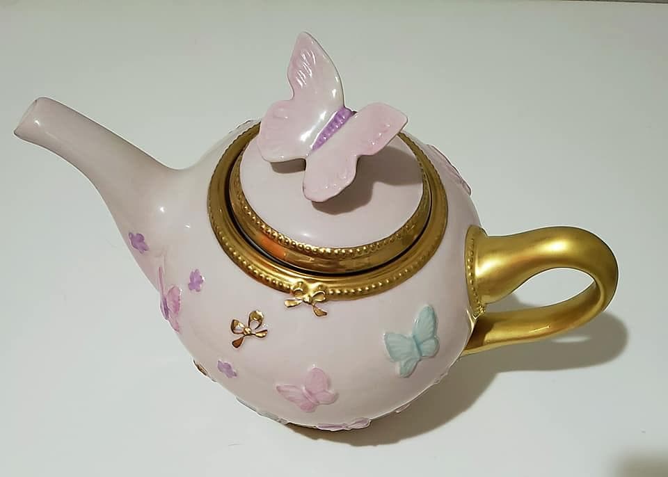 VILLARI  ヴィラリ　ブルーミングバタフライ ポット　ピンク