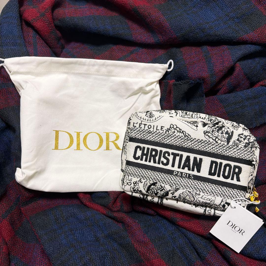 Dior メイクポーチ