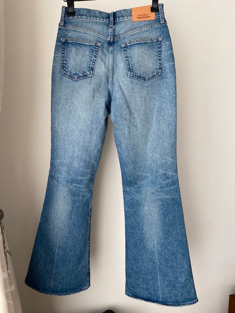 ミサモデニムと話題moussy MVS FLARE デニム 28