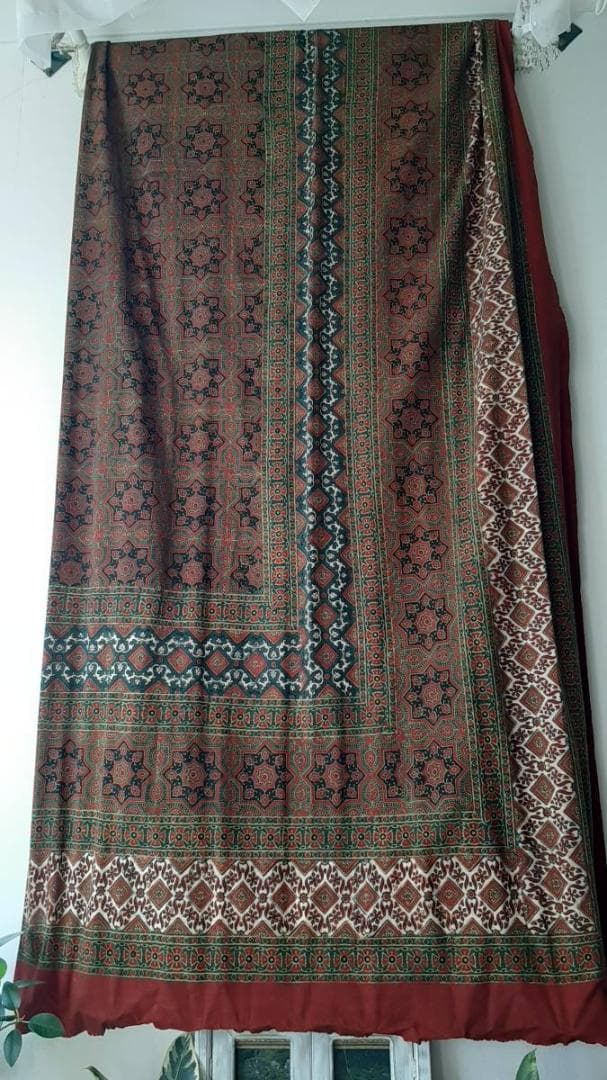 インドの布・マルチカバー・ベッドカバー・カーテン・タペストリー