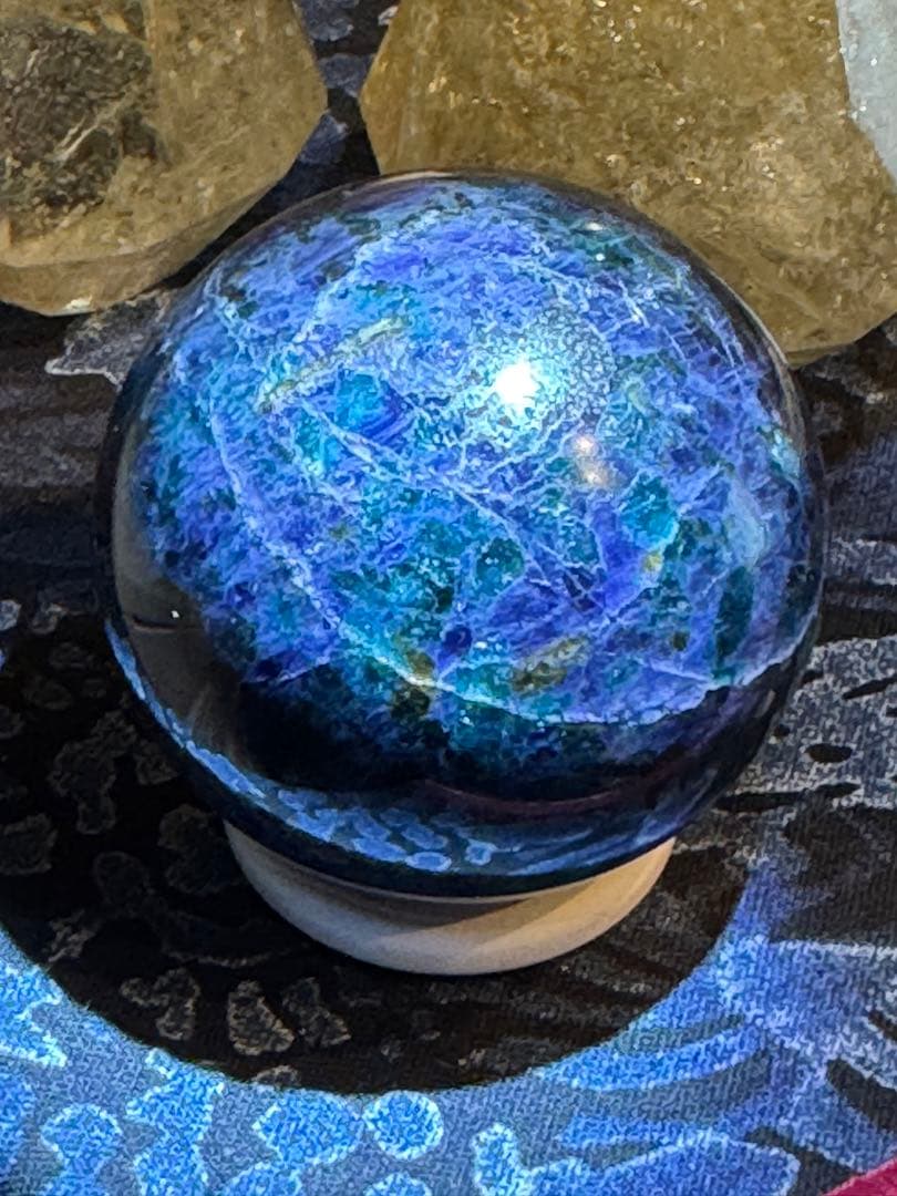 高品質　マダガスカル産　アイオライト＆アパタイト共生スフィア