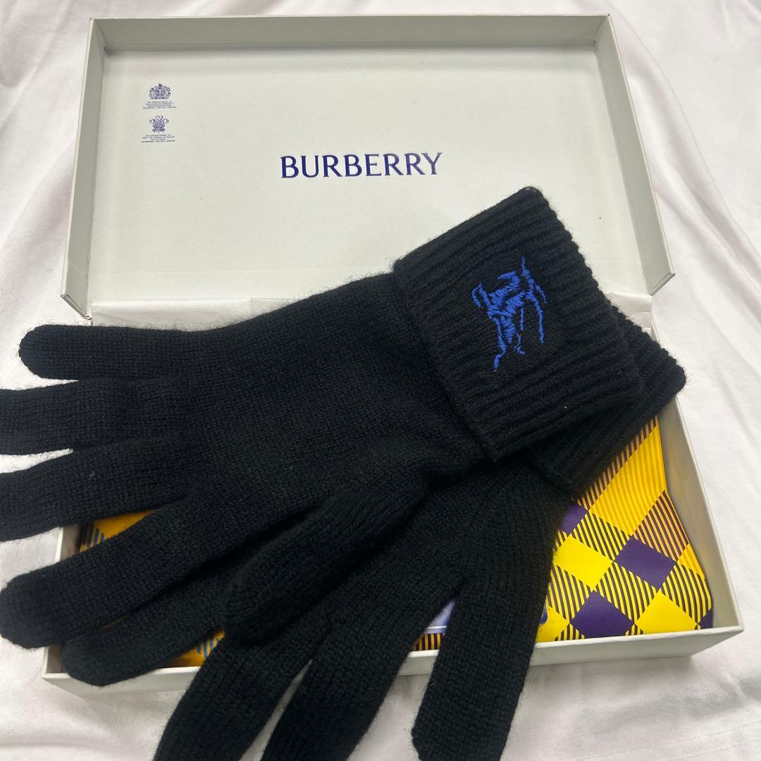 BURBERRY ブラック ニット手袋