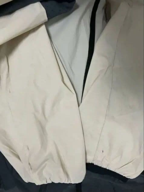 demekinさまOn Weather Jacket オン　ジャケットランニング