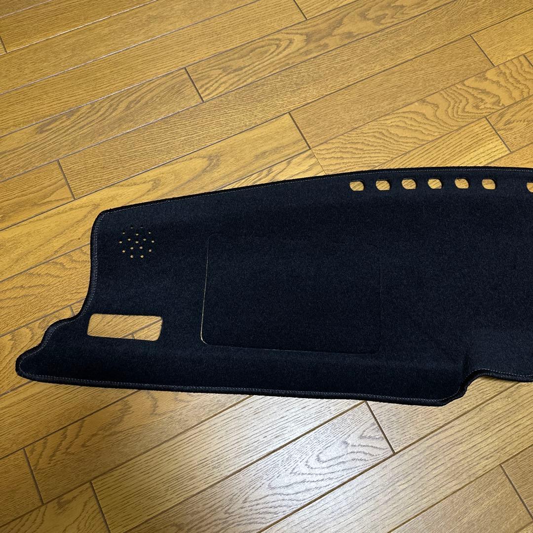 Sunlandトヨタ ハリアー 80系HUDありダッシュボードマットTK☆