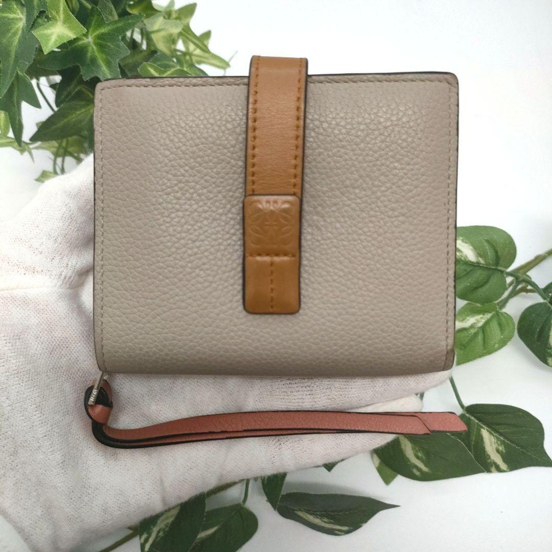 ロエベ　折り財布　コンパクトジップウォレット　アナグラム　ベージュ