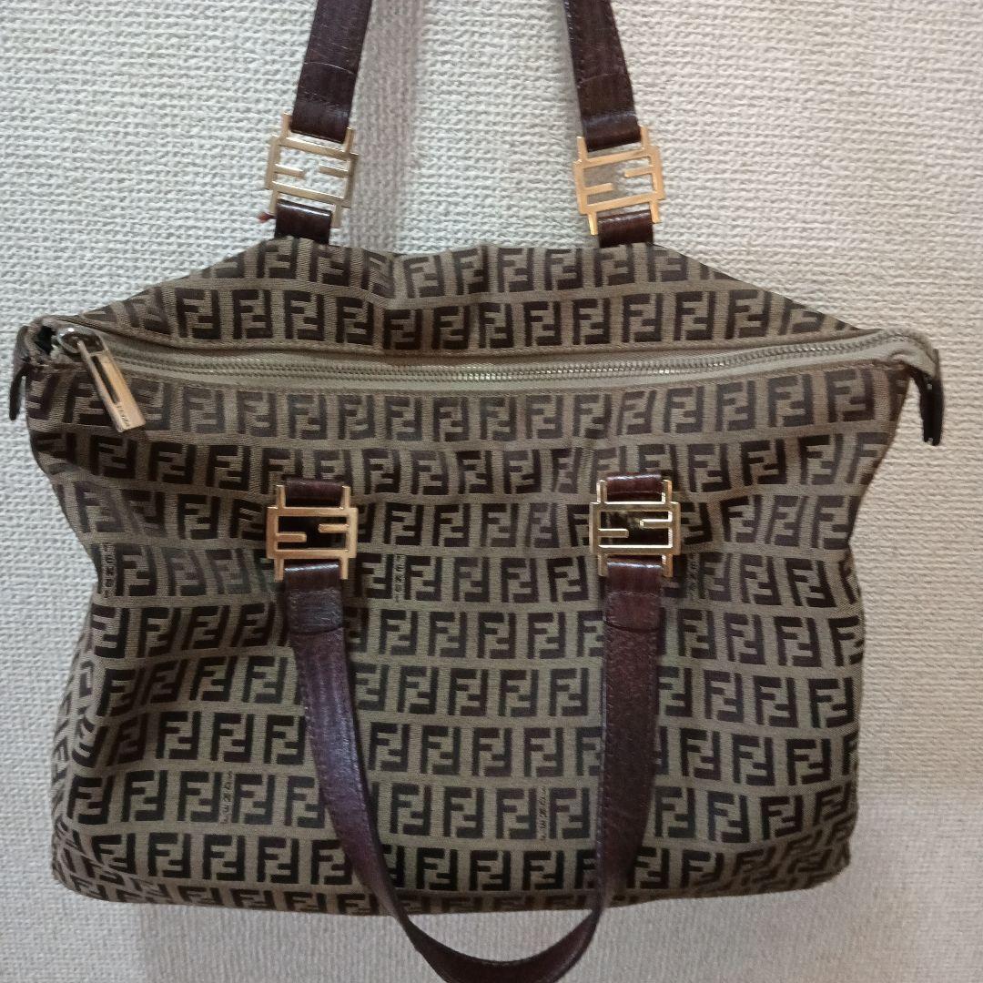 Fendi ロゴプリント ハンドバッグ　値下げしました