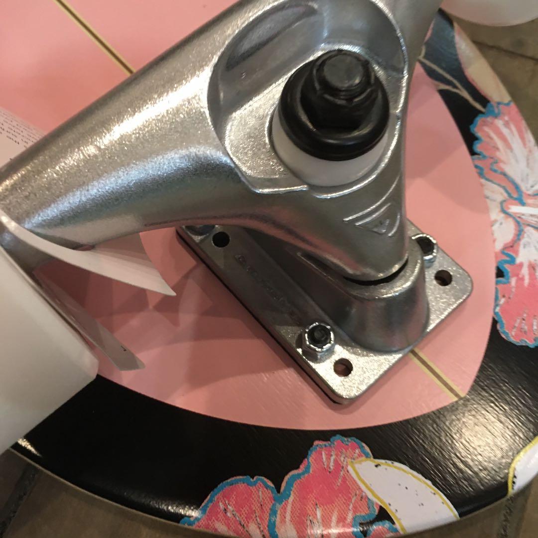 ロキシーサーフスケート超キュートでかわいいこれでサーフィンの上達　33.8インチ