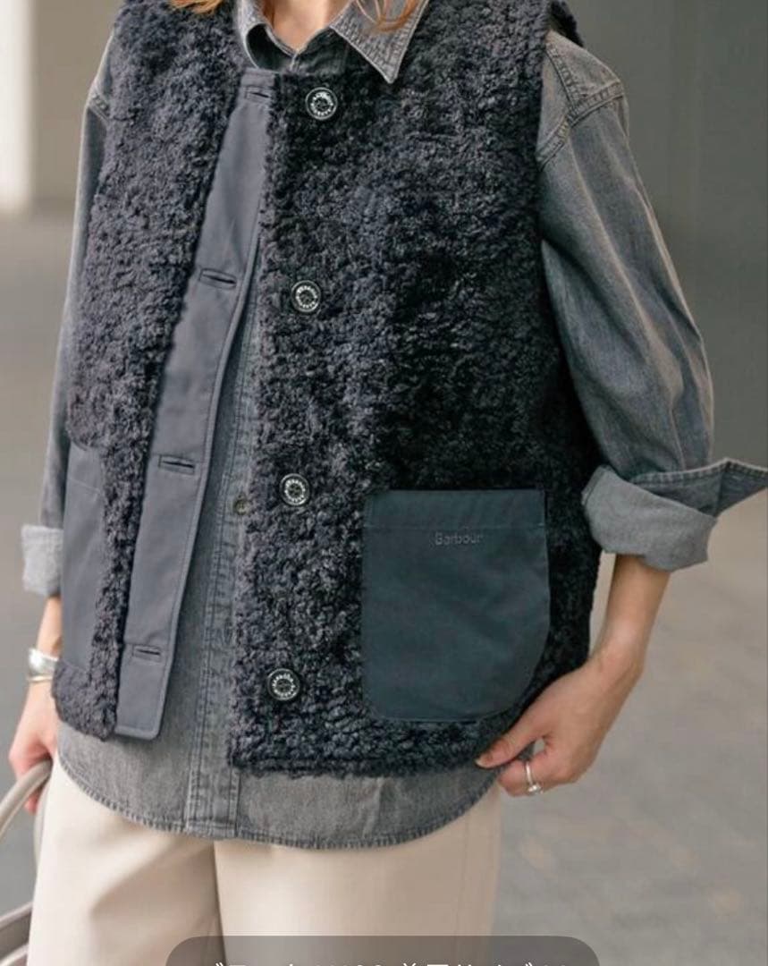 2025年冬美品‼️Spick and Span 別注❗️黒Barbourベスト