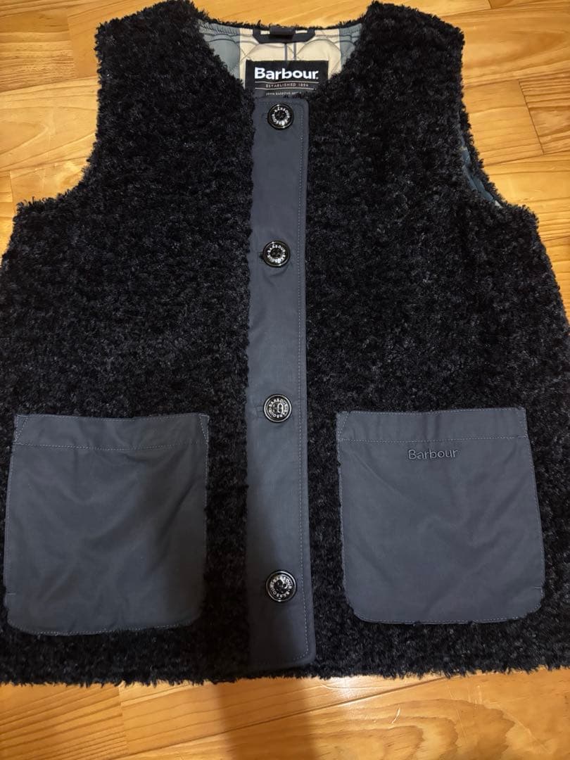 2025年冬美品‼️Spick and Span 別注❗️黒Barbourベスト