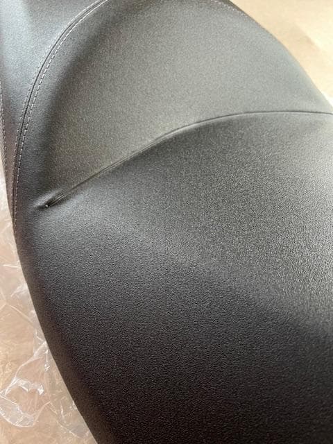 YAMAHA マジェスティS 純正シート 新品
