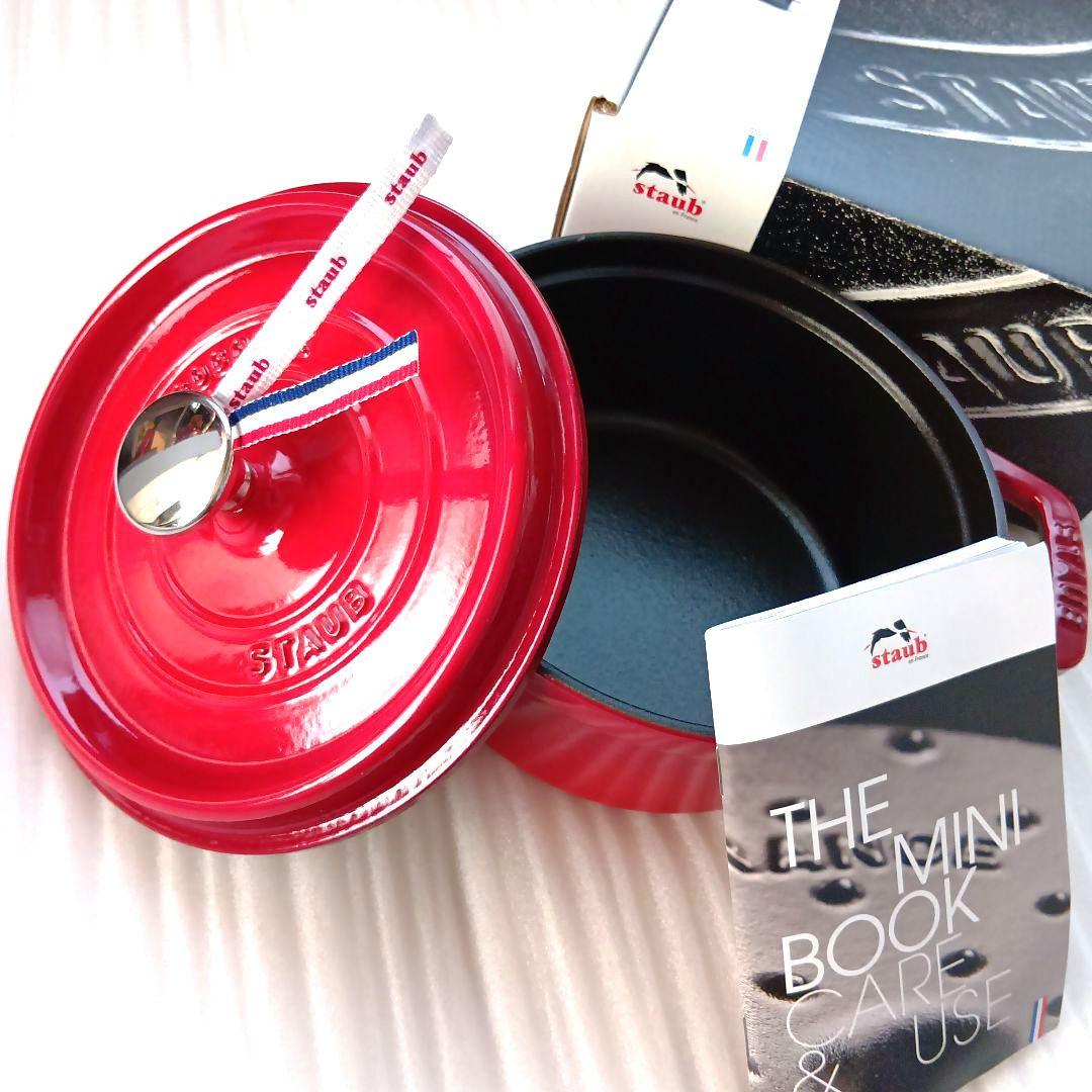 【新品(未使用)】STAUB　ストウブ　ピコ・ココット　ラウンド 18cm（赤）