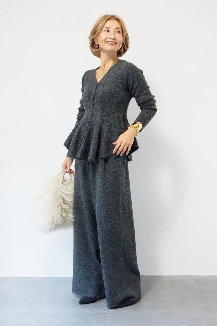 PLUS OTO.HA ペプラムニットセットアップ