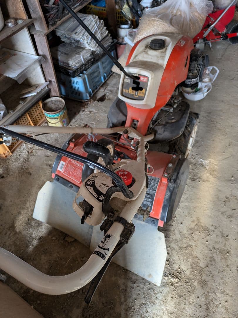 クボタ耕運機、噴霧器50㍑、苗植え機、ゴンべイ、防風ネット、支柱、電動工具