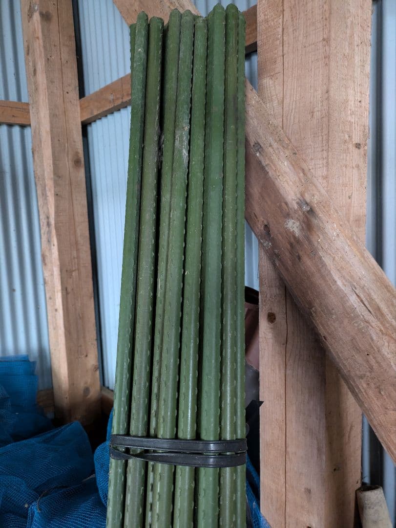 クボタ耕運機、噴霧器50㍑、苗植え機、ゴンべイ、防風ネット、支柱、電動工具