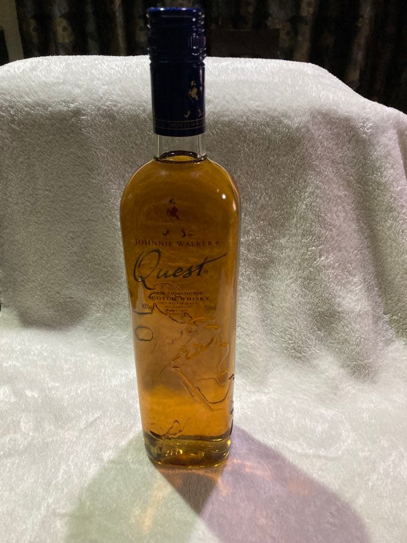 ジョニー・ウォーカー クエスト 750ml