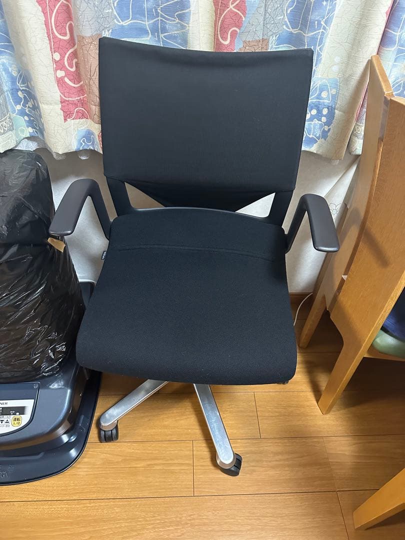 ウィルクハーン　モダス　オフィスチェア　布張りタイプ　送料無料
