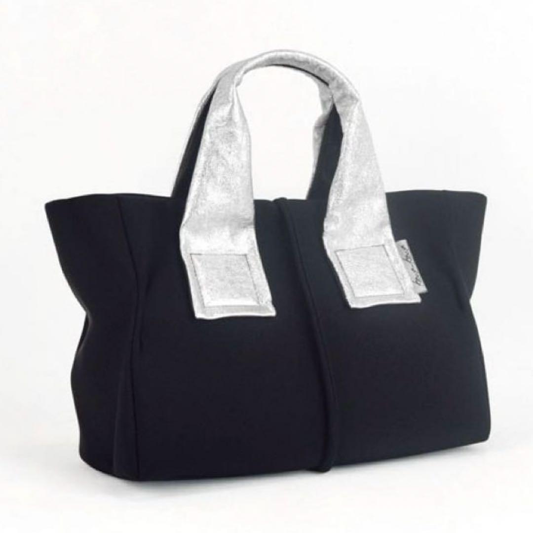 【美品】kawa-kawa wet トートバッグSサイズ シルバーハンドル　黒
