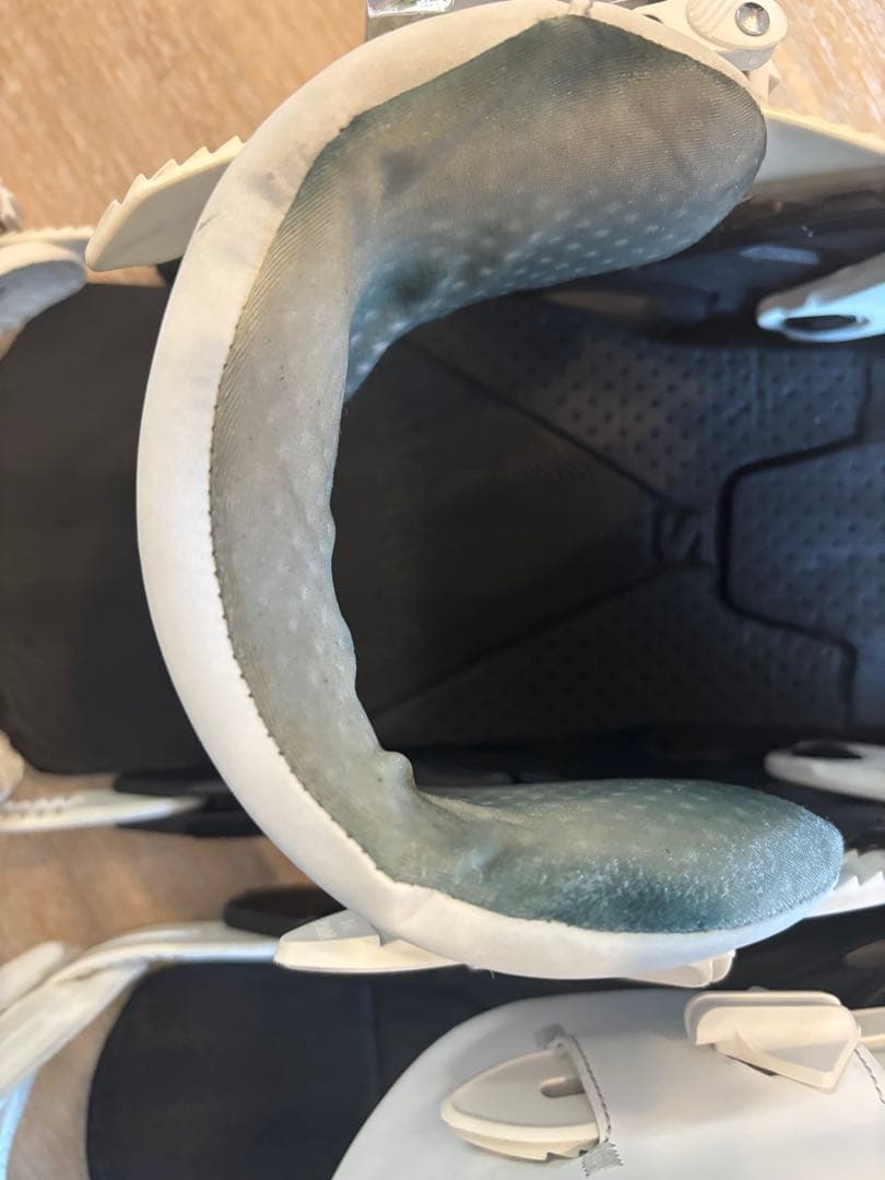 SALOMON スノーボード　ビンディング　バンクシー