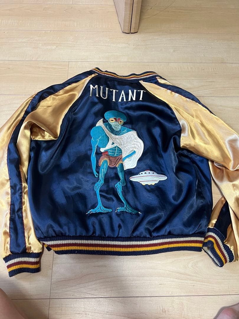 東洋　エイリアン刺繍スカジャン M