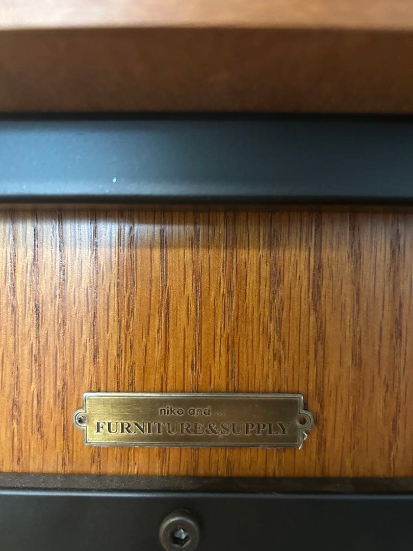 niko and... テーブル