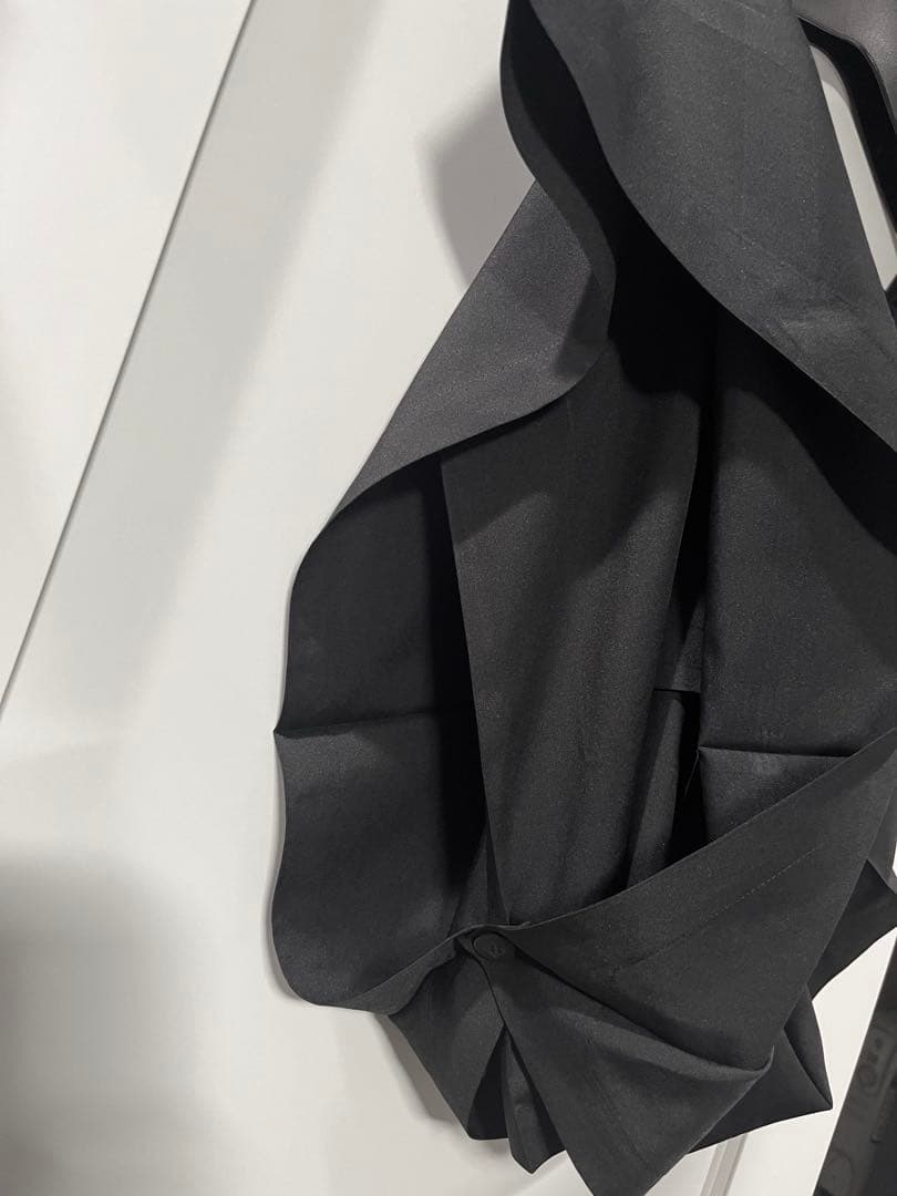 イッセイミヤケ ブラック トップス