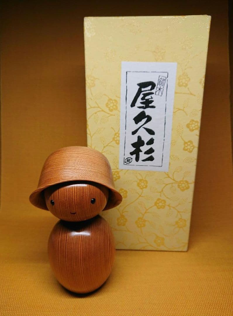 【美品】屋久杉　人形　木製　置物　インテリア　工芸品　美術品　A3394