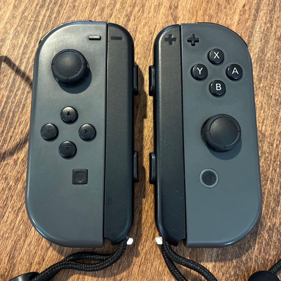 Nintendo Switch本体6年使用Joy-Conやや不具合あり傷汚れあり