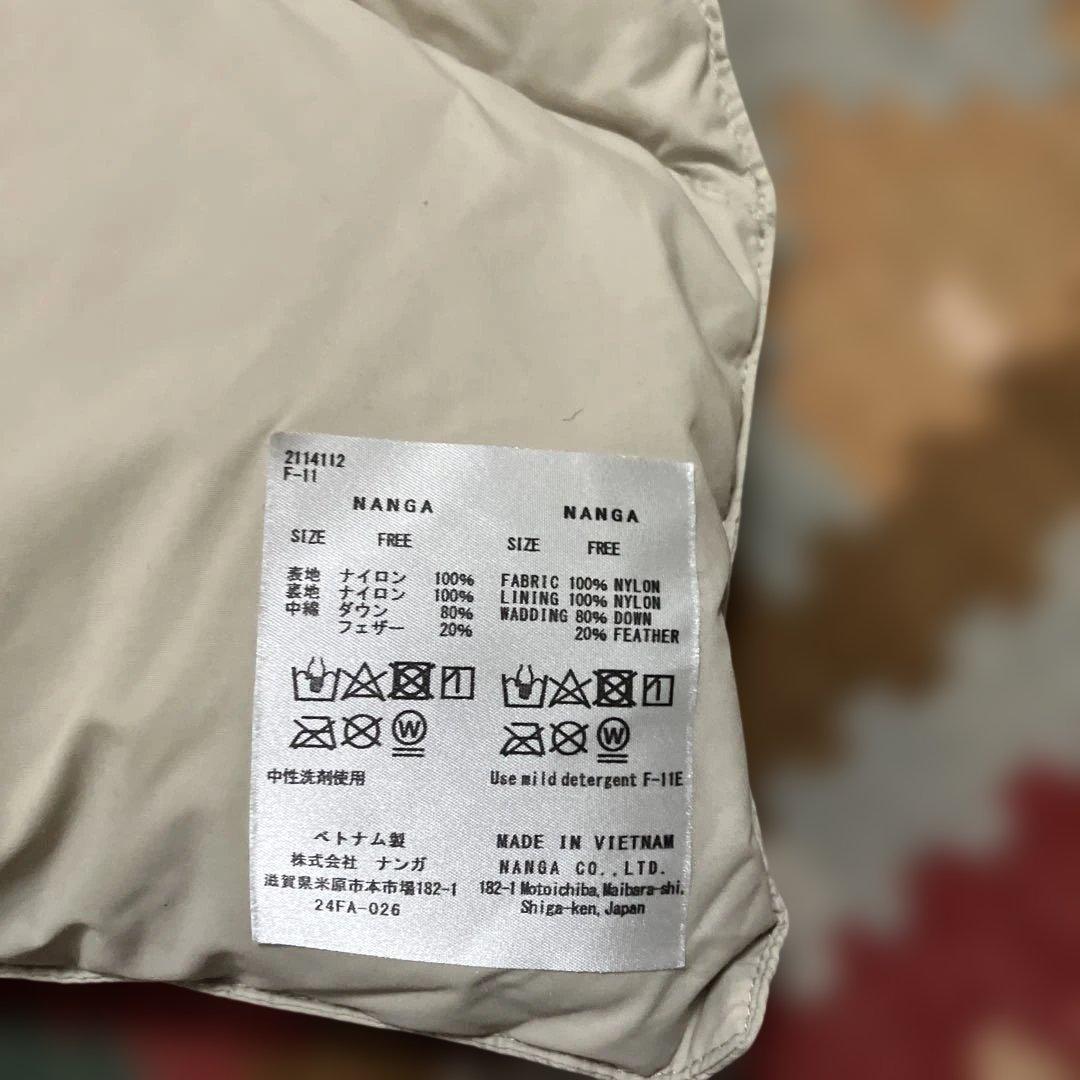 新品　NANGA (ナンガ)　ダウンポンチョマフラー