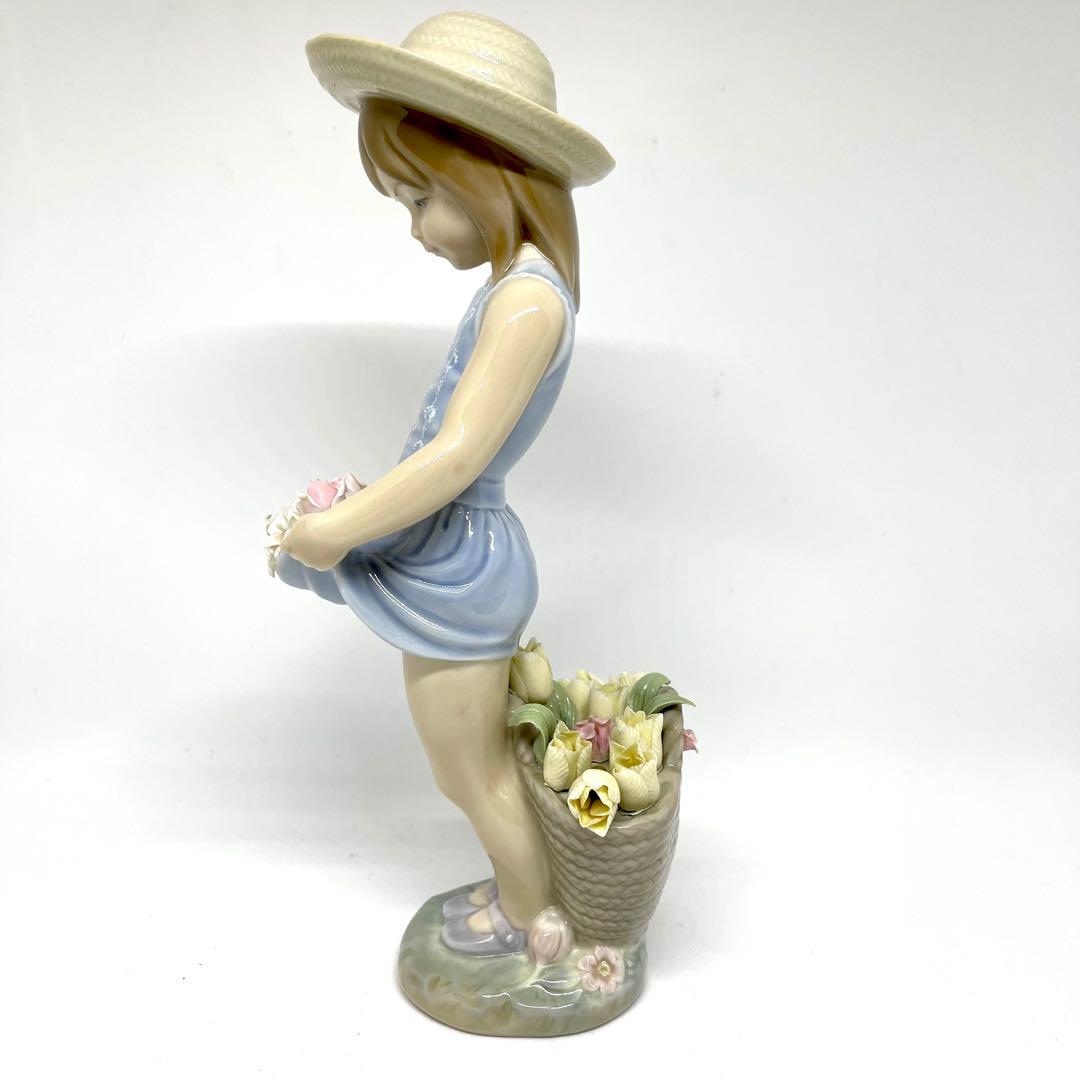 リヤドロ LLADRO スカートに花いっぱい フィギュリン 少女 インテリア