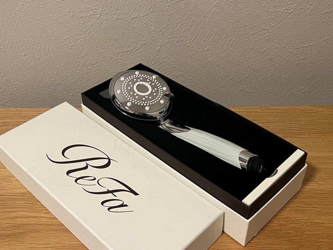 b*t様 ReFa シャワーヘッド ホワイト　エレガント