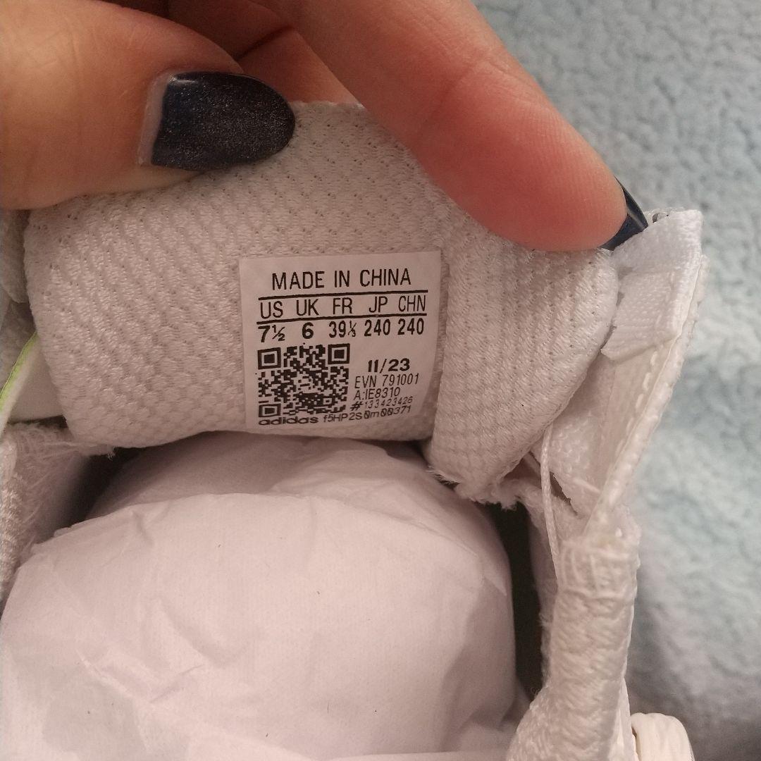 アディダス レディースゴルフシューズ　 コードカオス22 ボア 24センチ