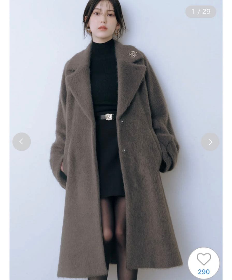 ブローチ付きシャギーロングコート