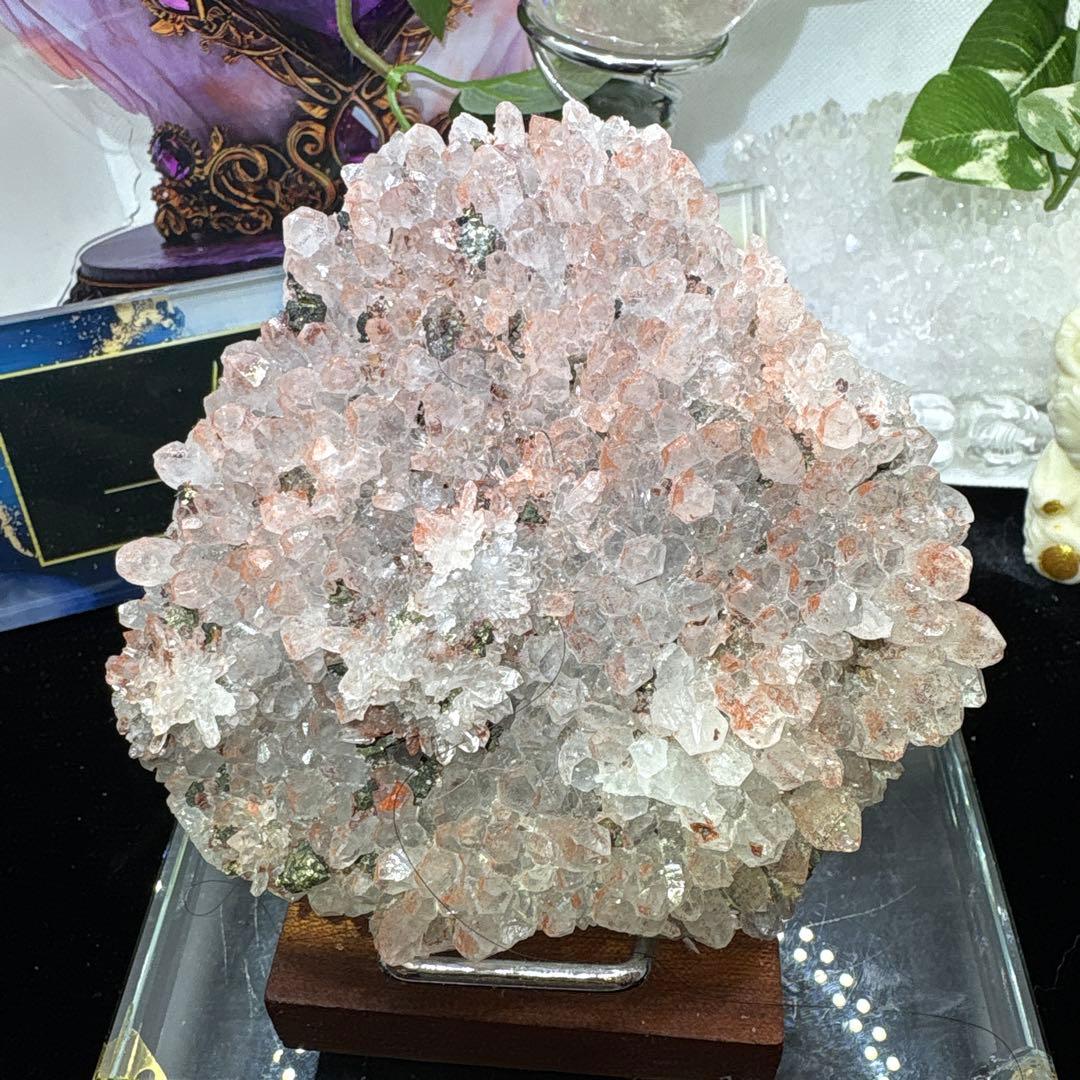 ピンク水晶パイライト共生クラスターNo.1400