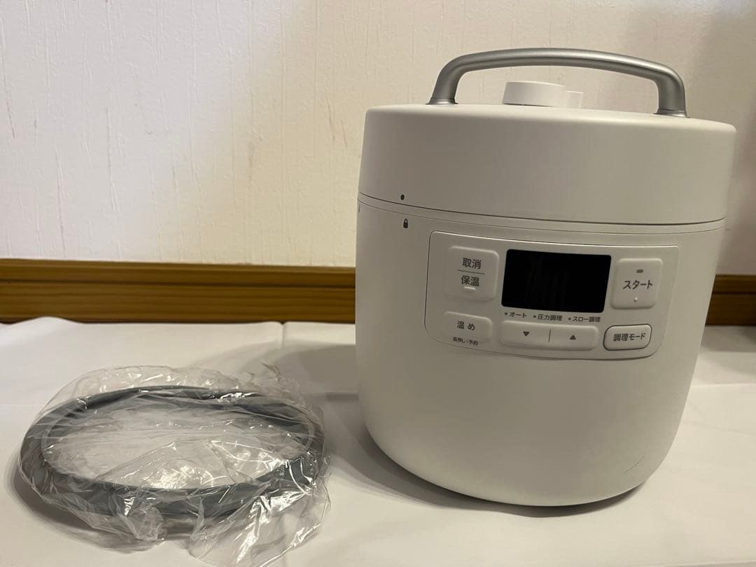 siroca電気圧力鍋おうちシェフSP-2DF231 ホワイト　21年製