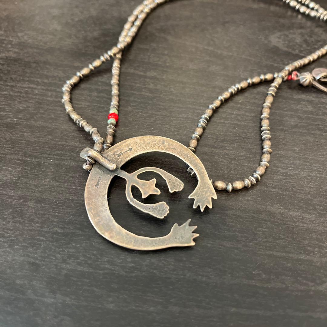 シルバーネックレス　長め　トップ大きめ