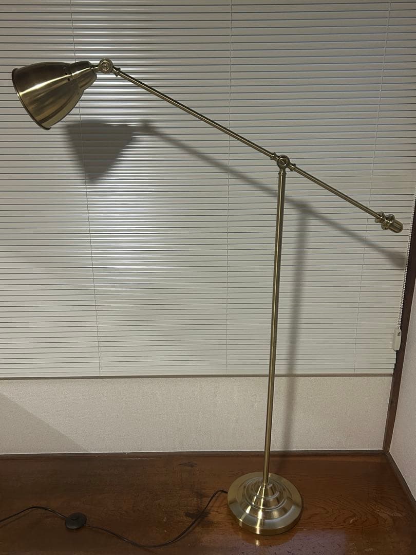 スタンドライト フロアライト イケア　BAROMETER間接照明 ゴールド