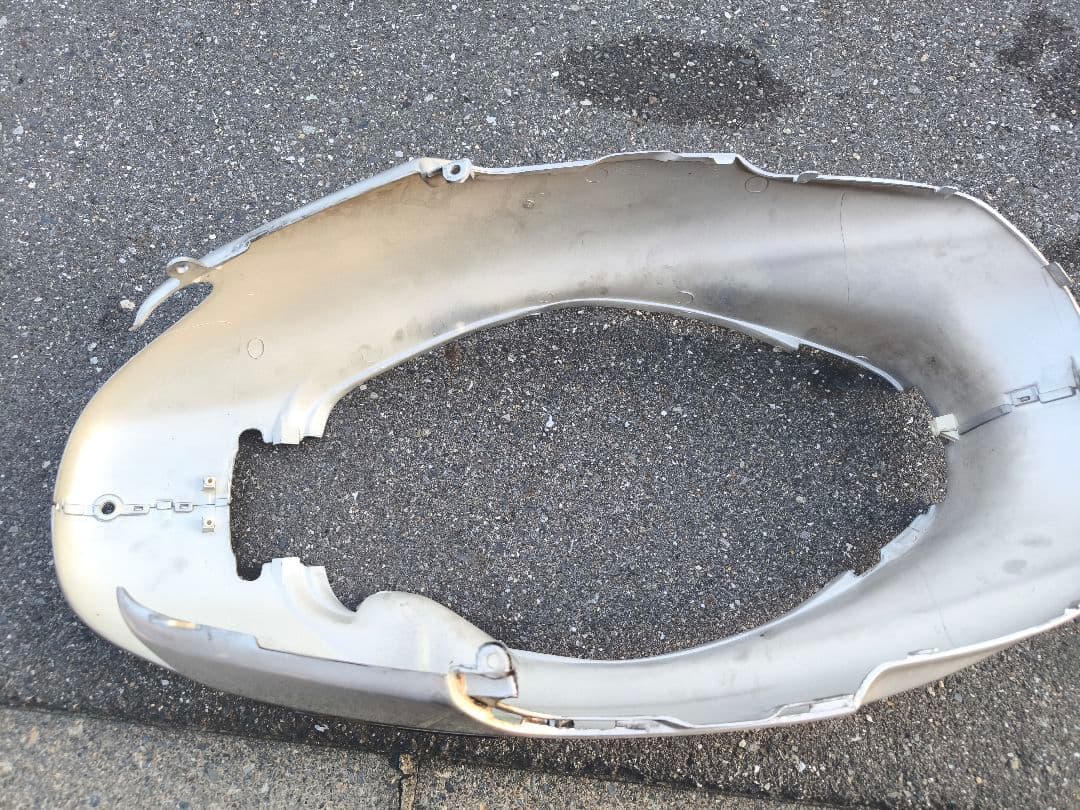 ☆3日限定値下げ☆　ホンダ ライブディオZX(AF35)の純正シルバー外装